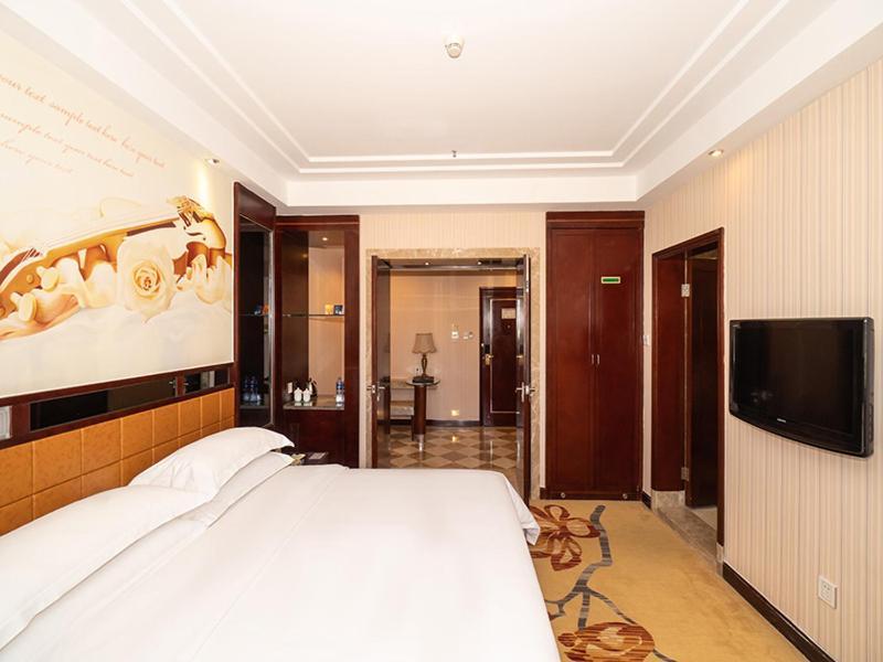 Vienna Hotel Zhaoqing Qixingyanpaifang Exterior photo
